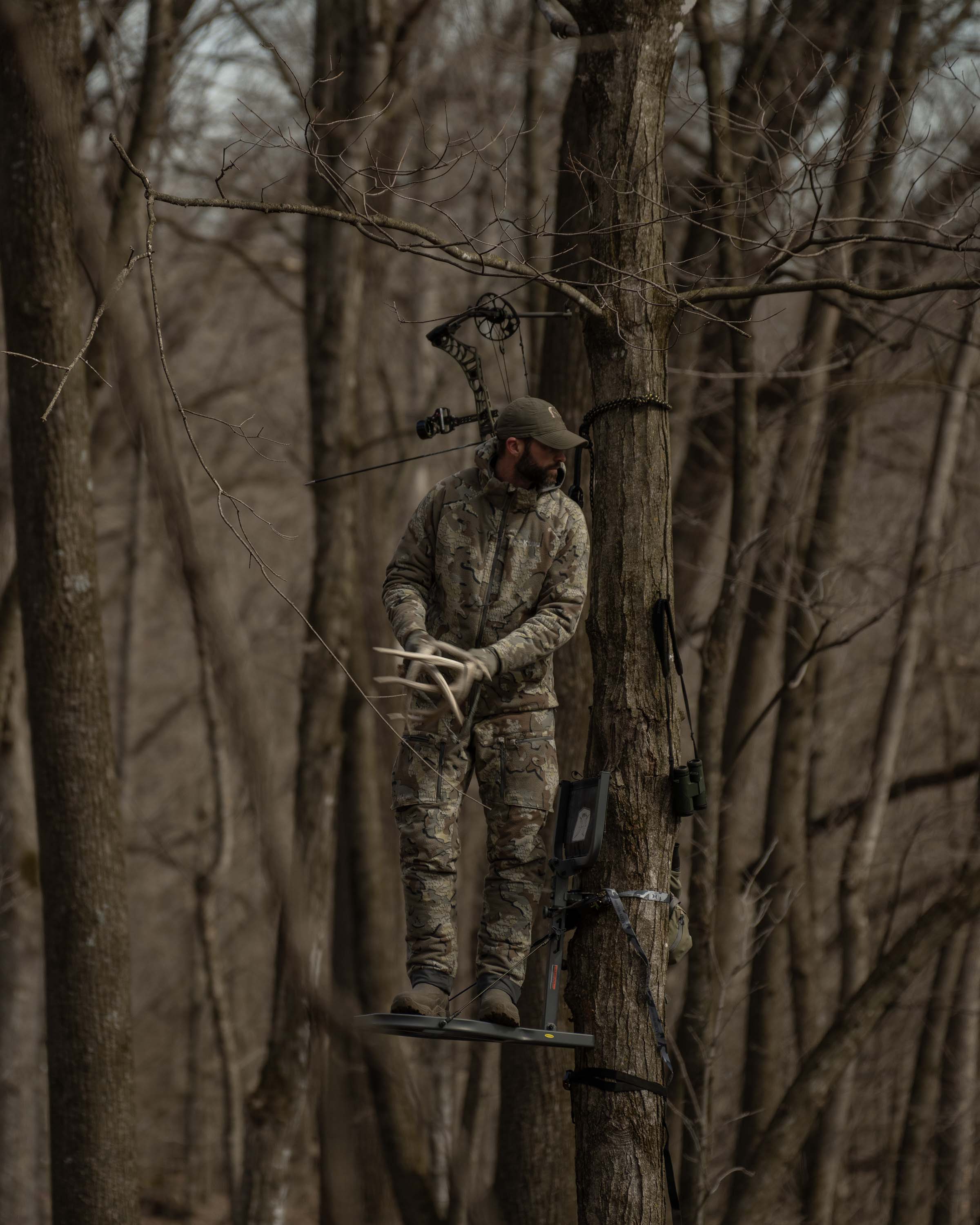KUIU Proximity Hooded Insulated Jacket | Valo - Image 12