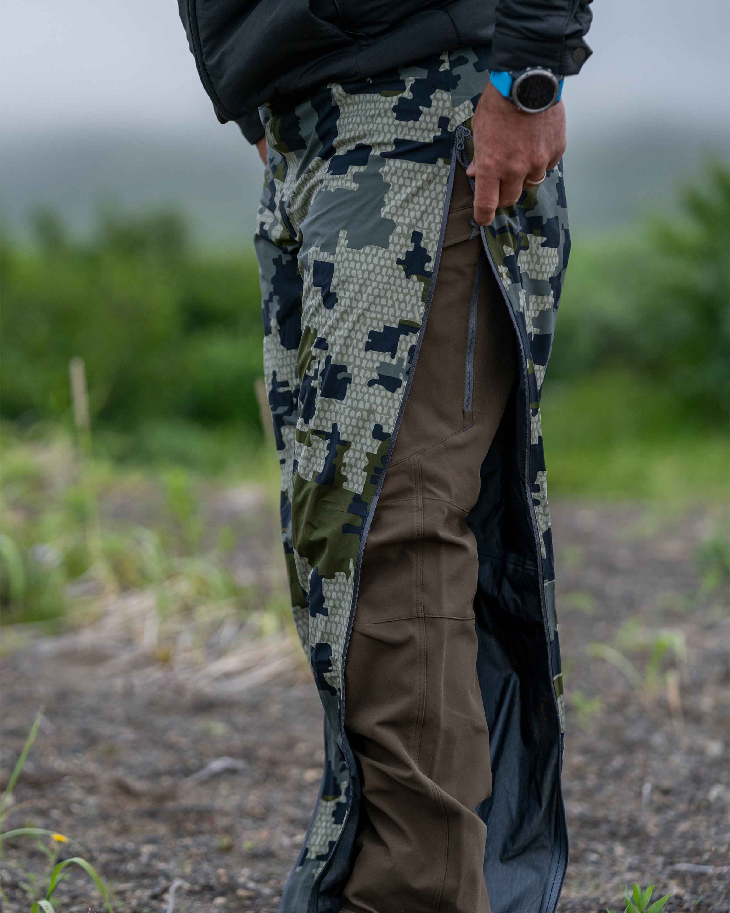 Chugach TR Rain Pant | Gunmetal - Image 4