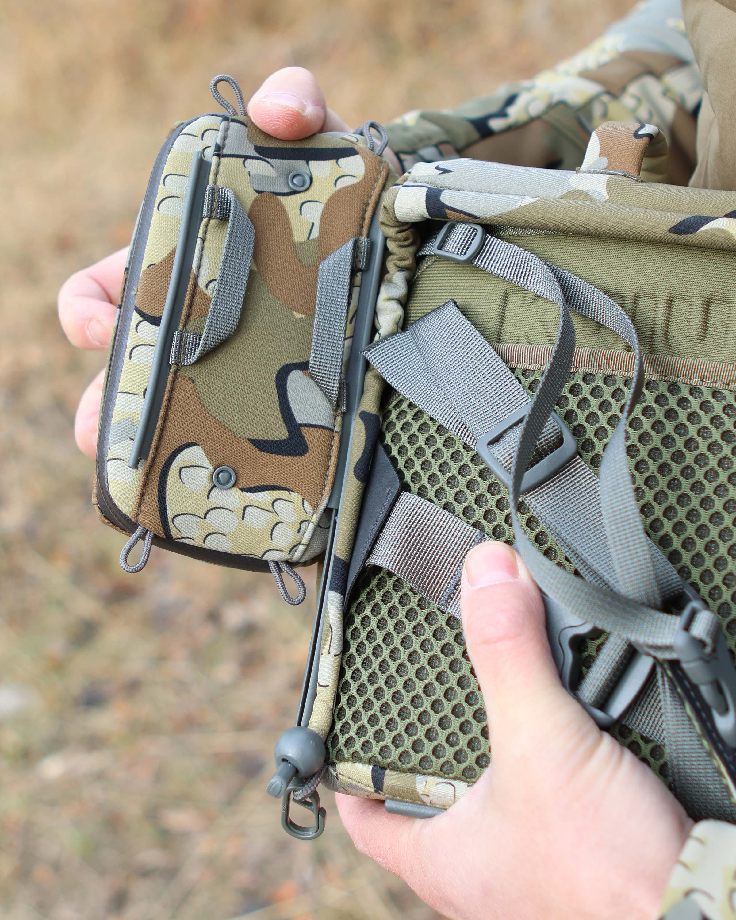 PRO G3 Bino Harness Accessory Pocket | Evergreen - Image 6