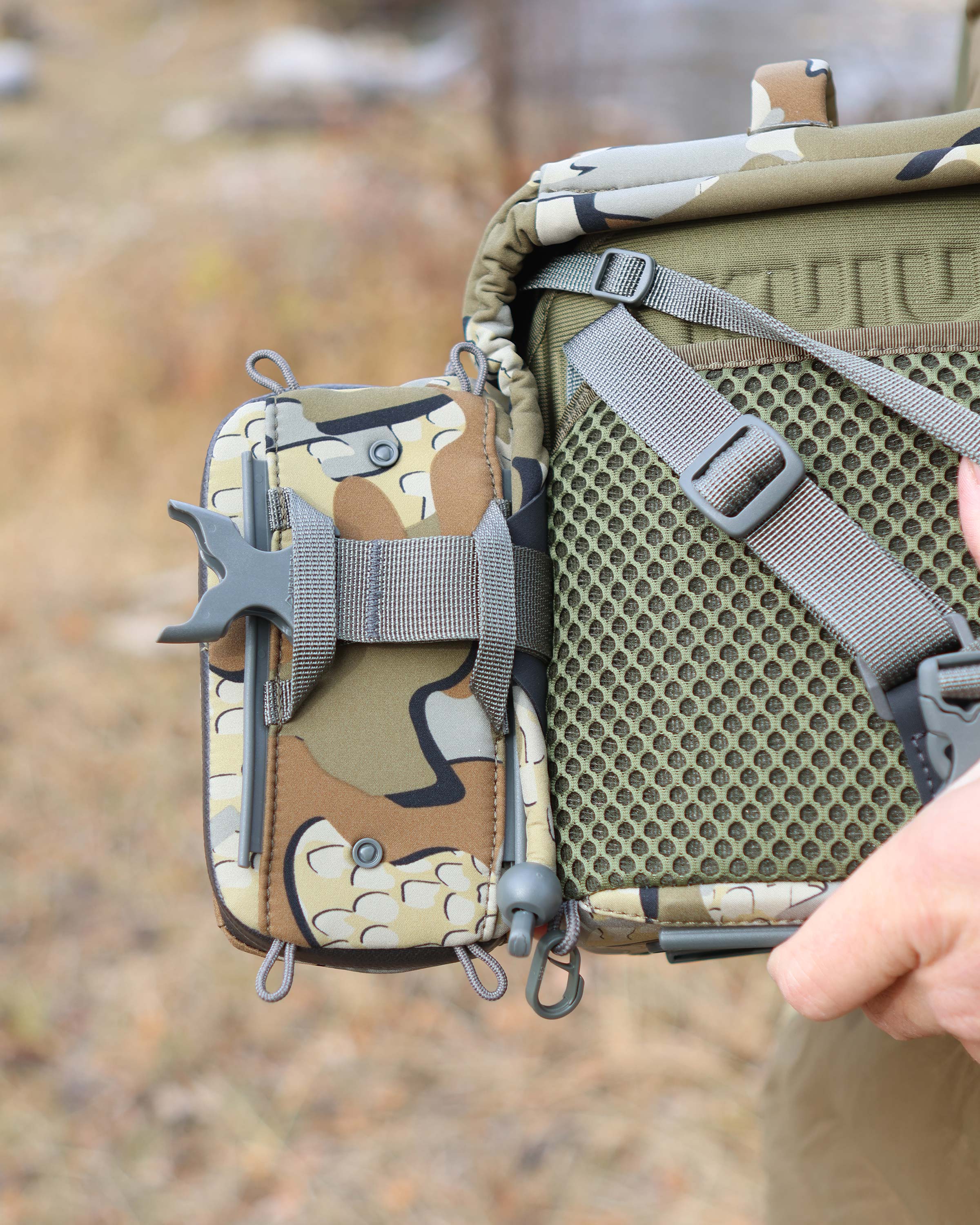PRO G3 Bino Harness Accessory Pocket | Evergreen - Image 7