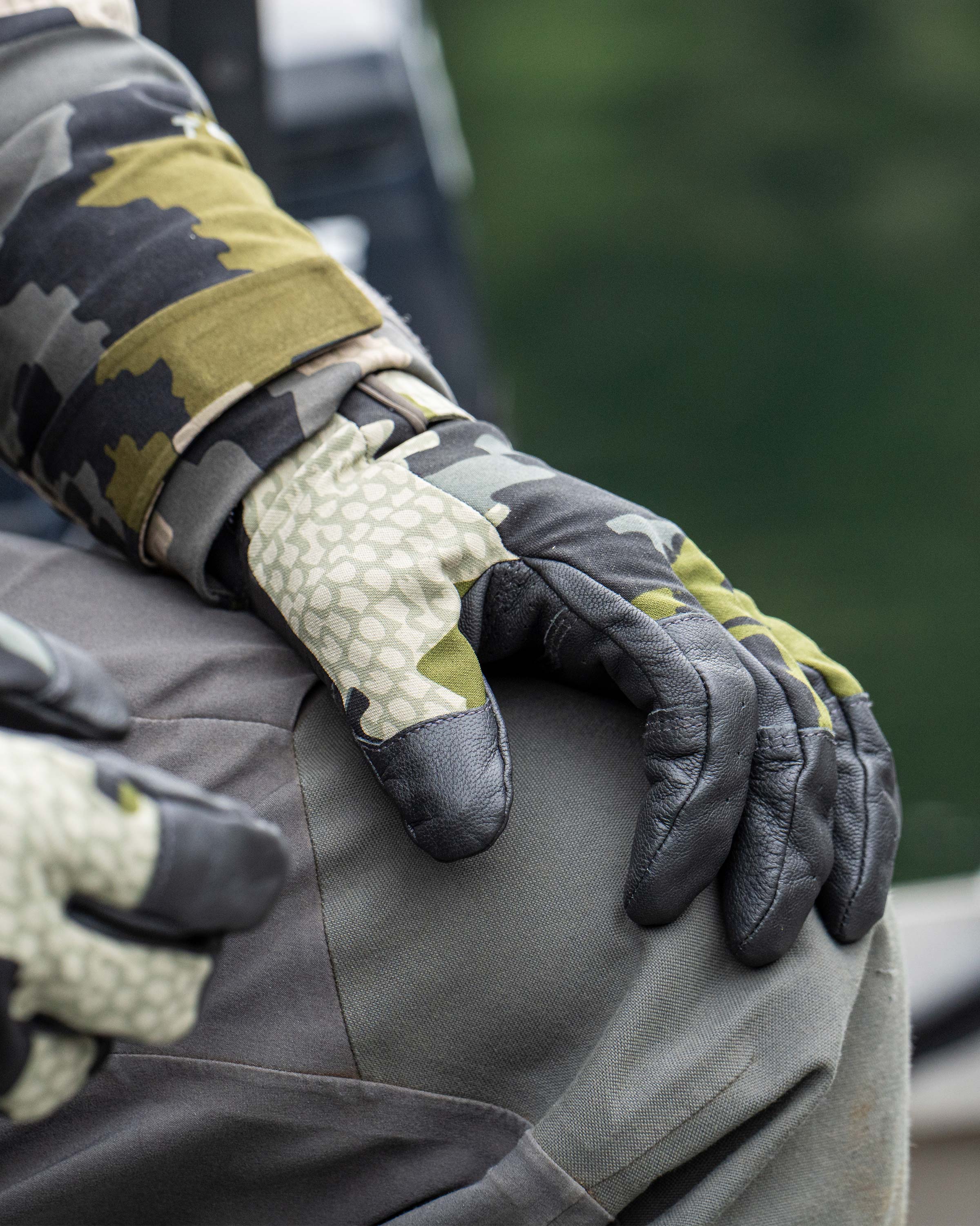 Precision Glove | Ash - Image 7