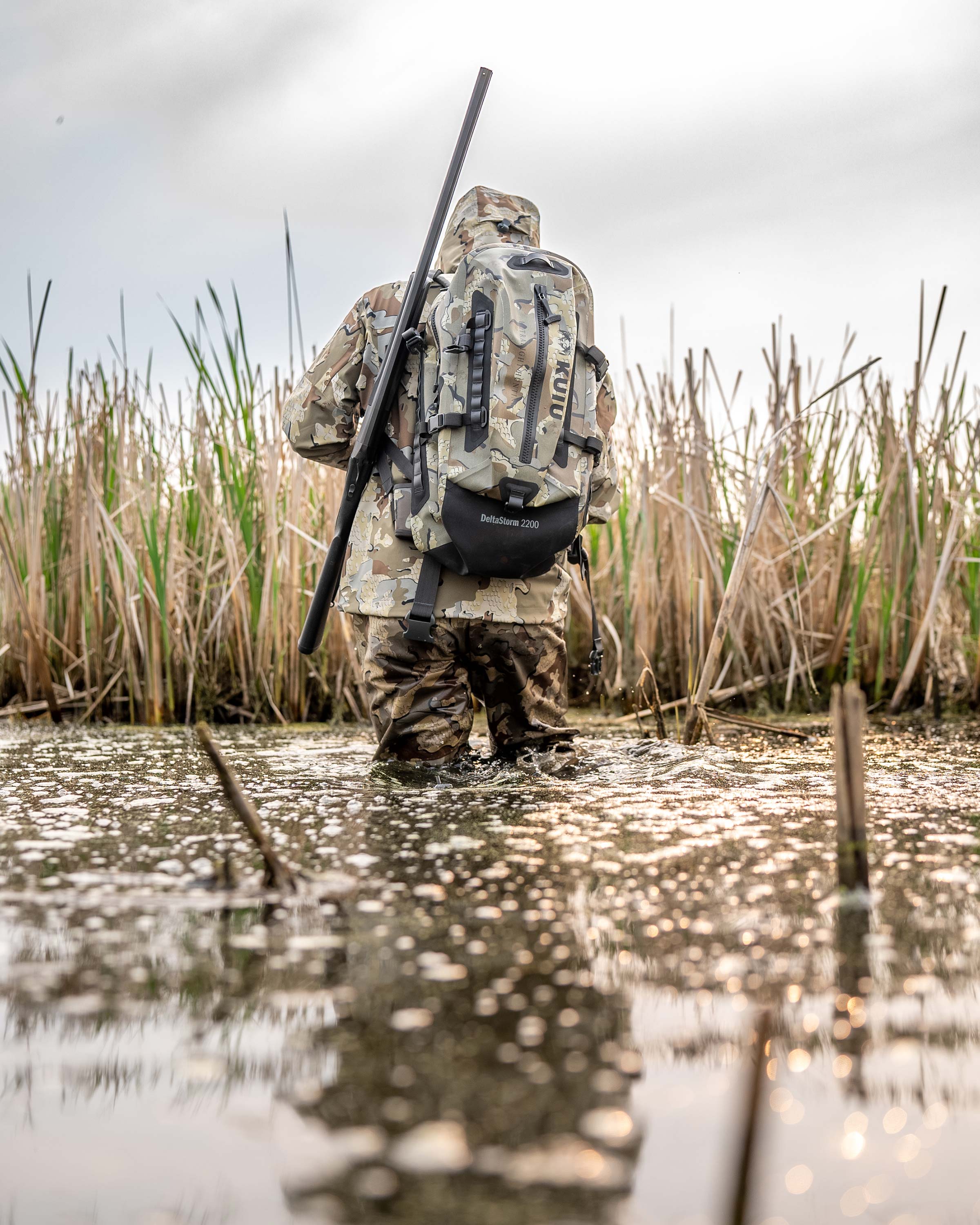 DeltaStorm 2200 Submersible Backpack | Coyote Brown - Image 18